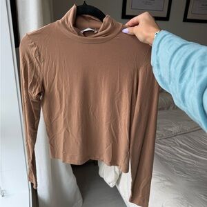 Aritzia Babaton Long Sleeve Turtleneck Top